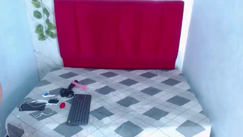 avrilruizcm online show from November 25, 10:43 pm