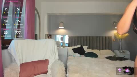 Jolie online show from November 3, 9:24 am