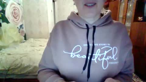 awesomeladyy online show from January 29, 5:45 pm