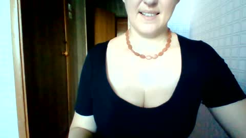 awesomeladyy online show from July 2, 7:14 am