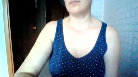 awesomeladyy online show from June 9, 9:30 am