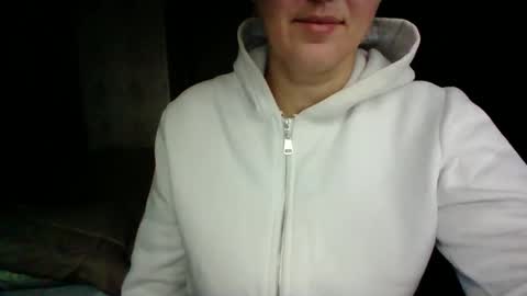 awesomeladyy online show from December 17, 8:34 am