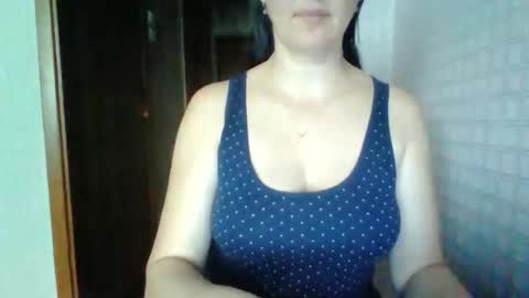 awesomeladyy online show from December 18, 9:03 am