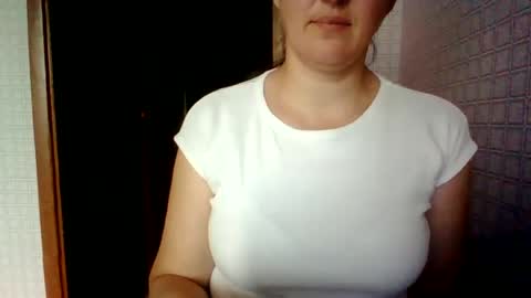 awesomeladyy online show from July 4, 7:37 am