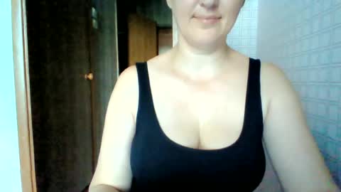 awesomeladyy online show from June 23, 7:39 am