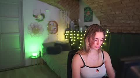 aya hitakayama  online show from February 5, 7:53 pm