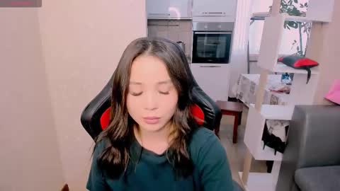 Snapshot of aya_moon chatting on October 23, 5:46 am Aya Moon online show from October 23, 5:46 am