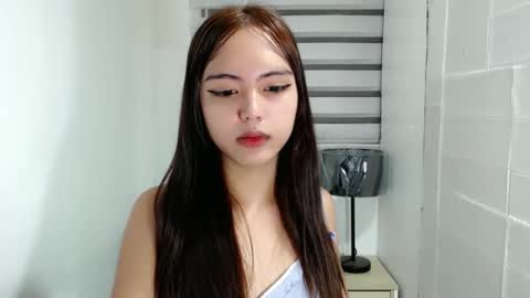 ayalvrs18 online show from January 3, 4:55 am