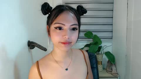 ayalvrs18 online show from February 14, 4:04 am