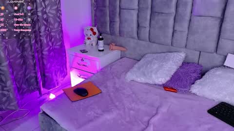 ayla_han online show from June 2, 2:23 am