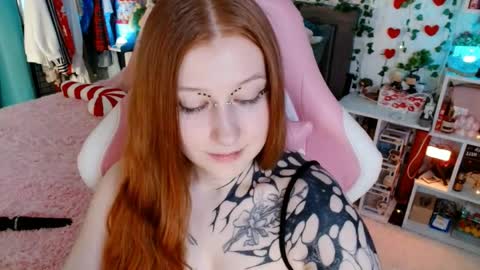 Ayla hill online show from April 9, 5:32 am