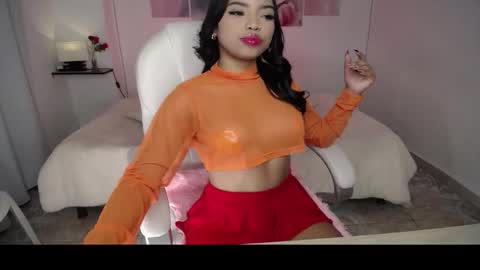 aylin_ross_ online show from January 6, 11:36 am