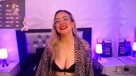 Azahara online show from June 3, 1:01 pm