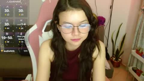 Azu  online show from June 3, 12:12 am