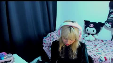 Azu Moure online show from January 17, 2:41 am