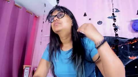 Snapshot of azul_moon chatting on October 24, 3:57 am azul_moon online show from October 24, 3:57 am