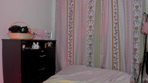 azumi saan online show from June 15, 5:07 am