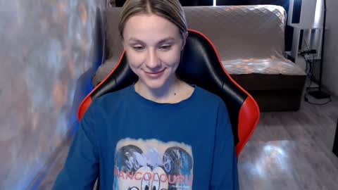 baby_kitte online show from March 6, 7:36 am