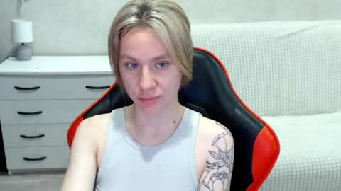 baby_kitte online show from October 31, 2:46 am