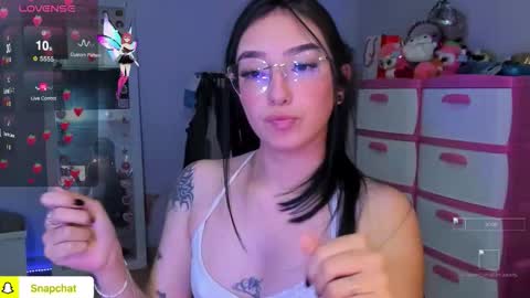 lily online show from November 15, 5:03 pm