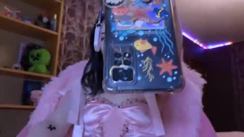 Alice online show from June 21, 6:23 pm