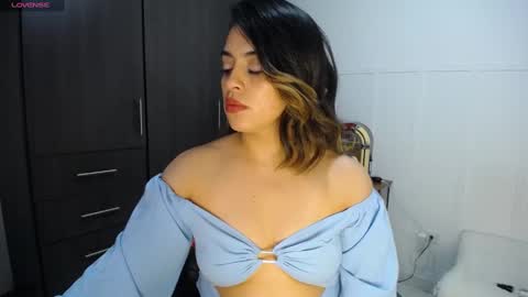 Snapshot of baby_roose chatting on January 19, 11:32 pm Baby online show from January 19, 11:32 pm