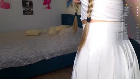 Ruth online show from October 6, 8:13 pm