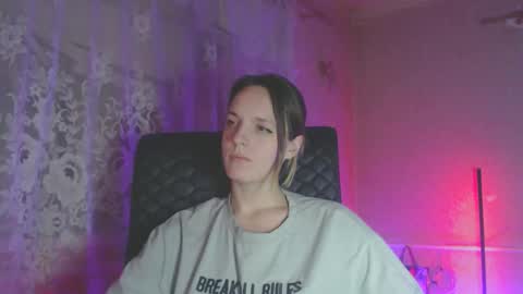 Sonya online show from December 5, 7:59 pm