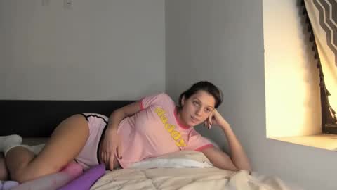 BabyWolfies online show from November 29, 4:16 am