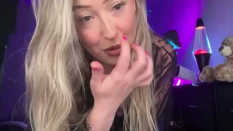 baddiejess618433 online show from March 8, 5:36 am
