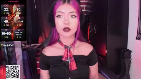        Please help me to reach 100 thumbs up online show from December 13, 7:53 pm