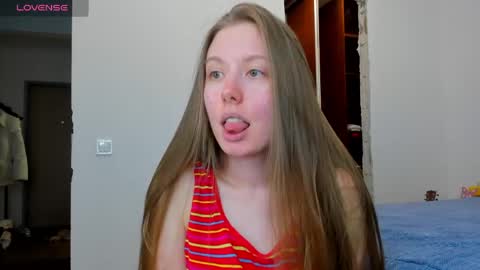 Kira online show from May 29, 7:01 pm