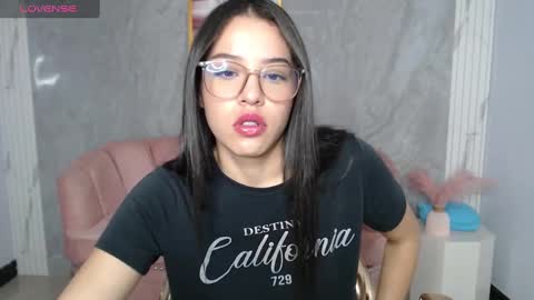 bambi_ch online show from December 18, 4:39 pm