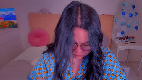 Barbie Kim online show from December 18, 8:03 pm