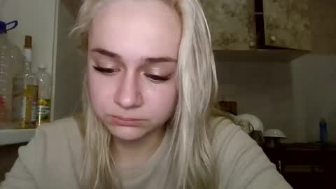 barbie___girl online show from March 2, 7:31 pm