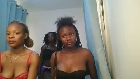 queen online show from March 30, 11:21 am