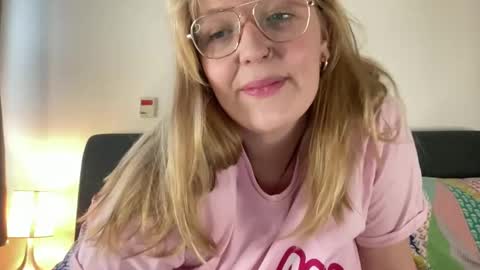 barbiegirl966 online show from January 5, 9:59 am