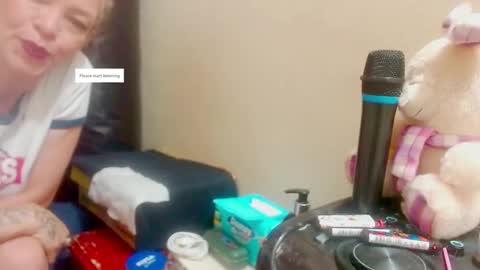 Snapshot of barbiemature chatting on October 8, 4:33 pm barbiemature online show from October 8, 4:33 pm