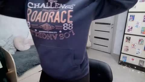 barbiepie online show from November 2, 3:10 am