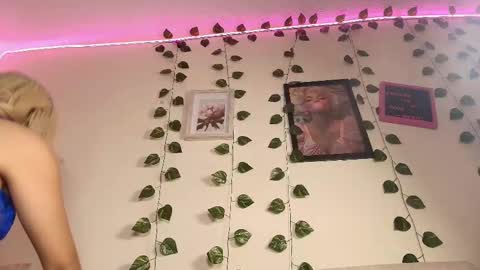 barbiie_98 online show from March 20, 9:41 pm