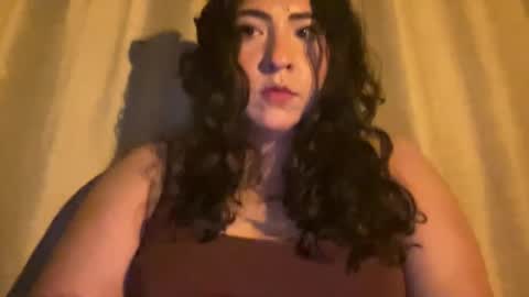 baybeegerrl online show from January 7, 5:01 am