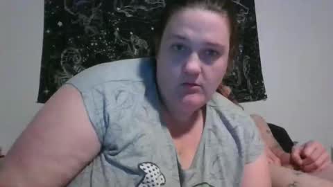 QuEen KeLs online show from December 5, 6:57 am