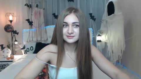 Snapshot of beataangel chatting on October 24, 7:59 am beataangel online show from October 24, 7:59 am