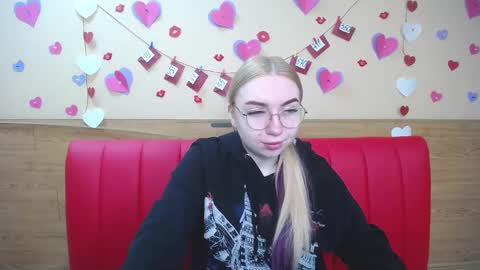 Snapshot of beatriceflyy chatting on March 1, 6:13 am BeatriceFlyy online show from March 1, 6:13 am