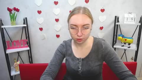 Snapshot of beatriceflyy chatting on December 18, 6:10 am BeatriceFlyy online show from December 18, 6:10 am