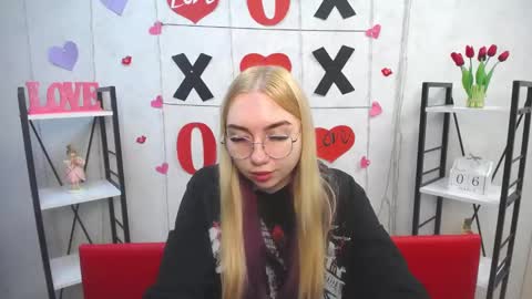 Snapshot of beatriceflyy chatting on March 6, 8:08 am BeatriceFlyy online show from March 6, 8:08 am