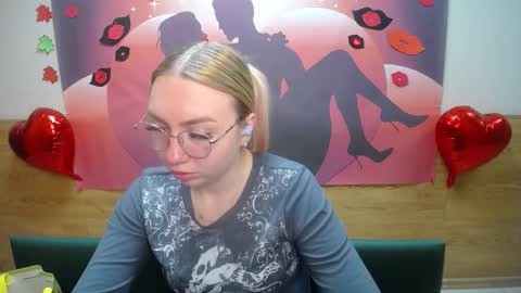 Snapshot of beatriceflyy chatting on October 4, 6:08 am BeatriceFlyy online show from October 4, 6:08 am