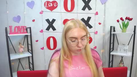 Snapshot of beatriceflyy chatting on February 19, 4:33 pm BeatriceFlyy online show from February 19, 4:33 pm