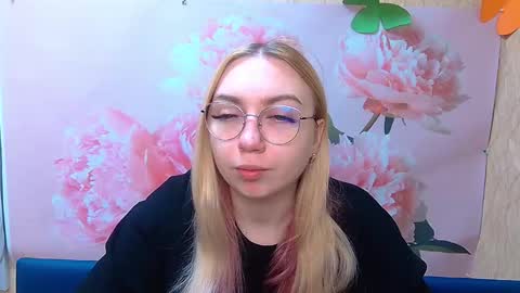 Snapshot of beatriceflyy chatting on September 30, 11:27 am BeatriceFlyy online show from September 30, 11:27 am