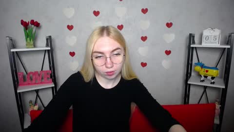 Snapshot of beatriceflyy chatting on December 5, 12:11 pm BeatriceFlyy online show from December 5, 12:11 pm